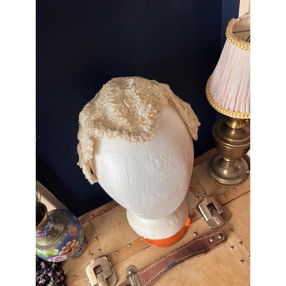 Vintage bridal headdress in ivory lace with beads